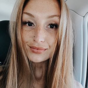 Meet your Posher, Katelyn